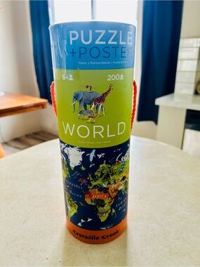 Crocodile Creek World Puzzle + Poster - Blue & Green (200 pcs)